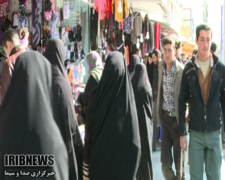 تب و تاب بازار شب عید با خرید کالای ایرانی + فیلم تب و تاب بازار شب عید با خرید کالای ایرانی + فیلم