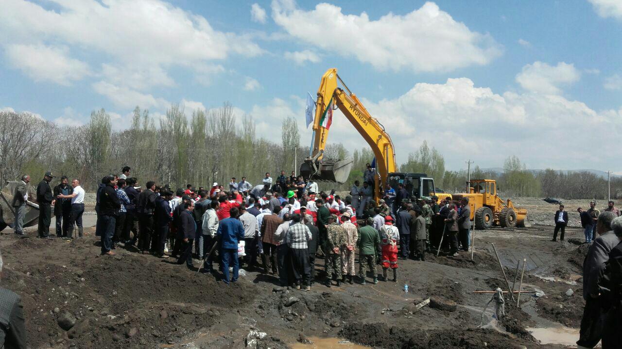 پیدا شدن جسد یکی دیگر از جان باختگان سیل آذرشهر