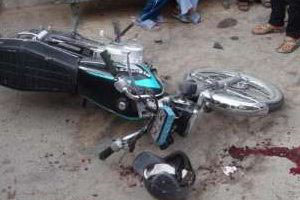 مرگ موتور سوار در تصادف با یک پراید مرگ موتور سوار در تصادف با یک پراید