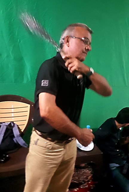 نذری و اشک گردشگران خارجی برای امام‌حسین (ع) + تصاویر