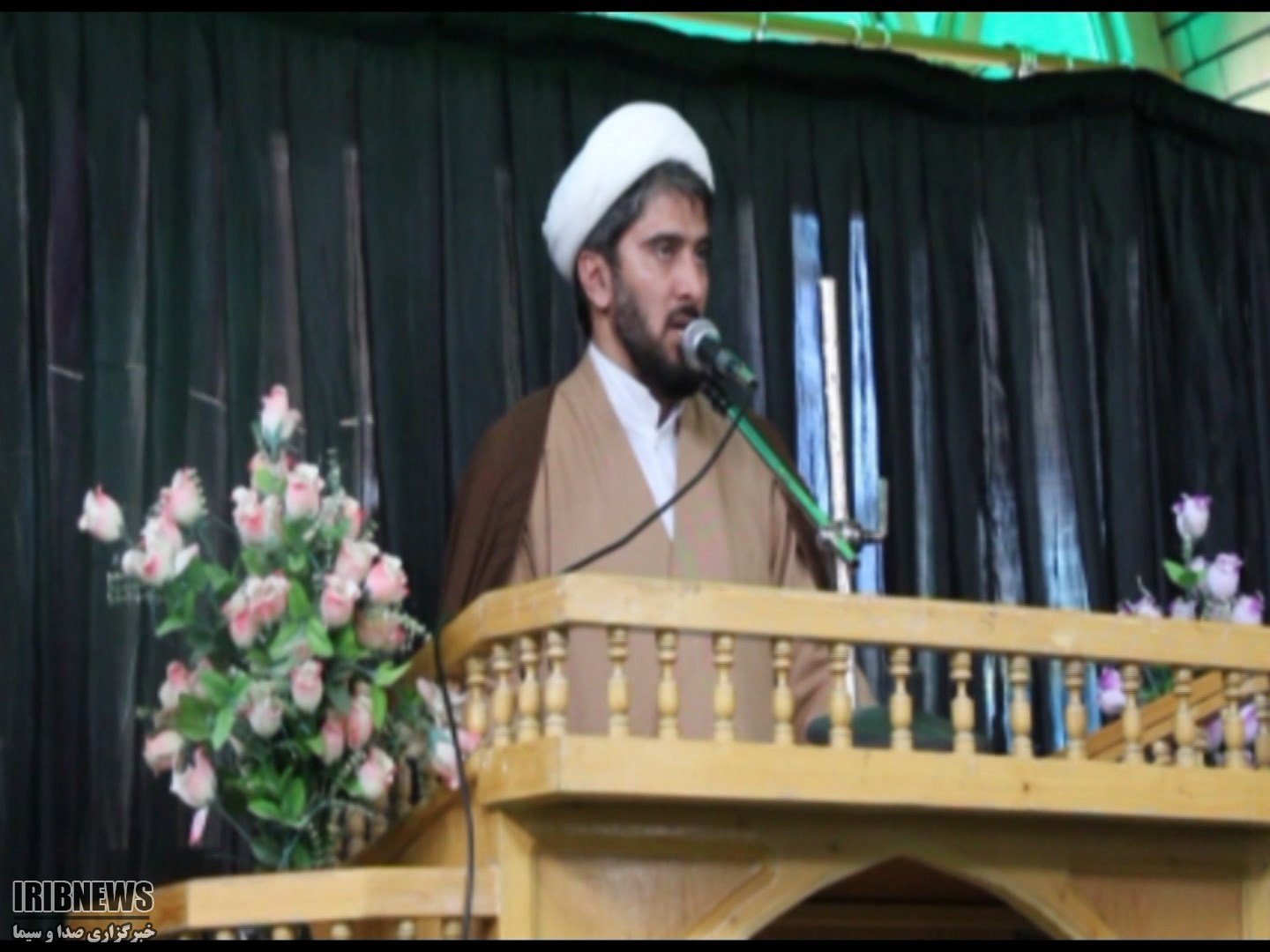 تاکید ائمه جمعه برخی شهرستان ها بر مدیریت جهادی در رفع مشکلات اقتصادی