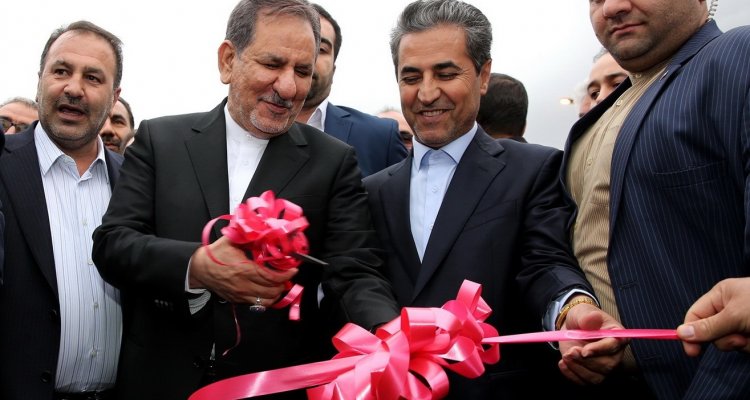 افتتاح ۳ طرح عمرانی در شیراز با حضور جهانگیری