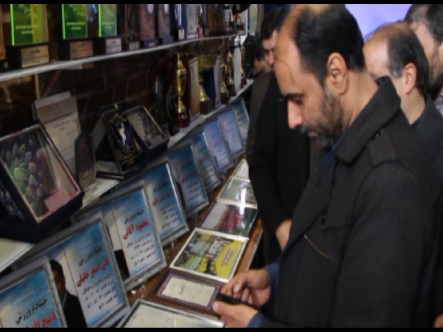 گشایش نمایشگاه دستاوردهای انقلاب اسلامی گشایش نمایشگاه دستاوردهای انقلاب اسلامی