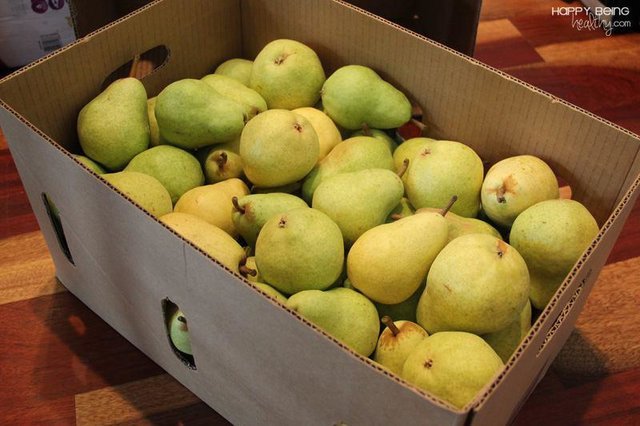 یک تن گلابی و انگور خارجی قاچاق در فریمان کشف شد