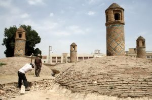 مرمت آب انبار سردار محله قُملاق در قزوین مرمت آب انبار سردار محله قُملاق در قزوین