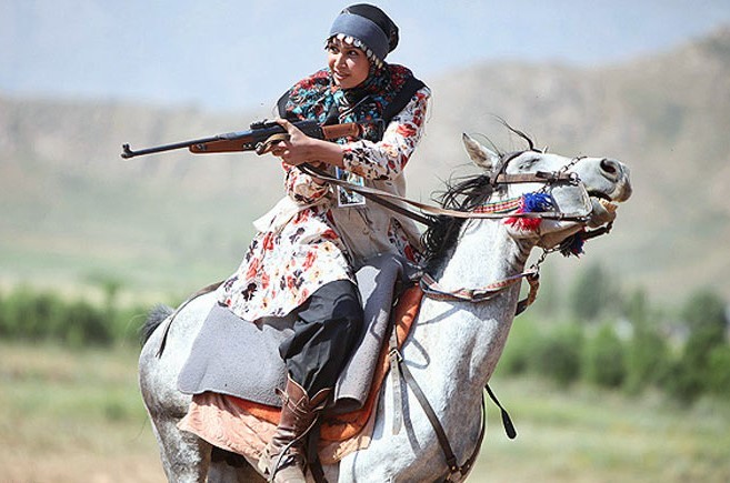 گزارش مکتوب ... شکست ارتش انگلیس از 10 زن کوهی دشتستانی