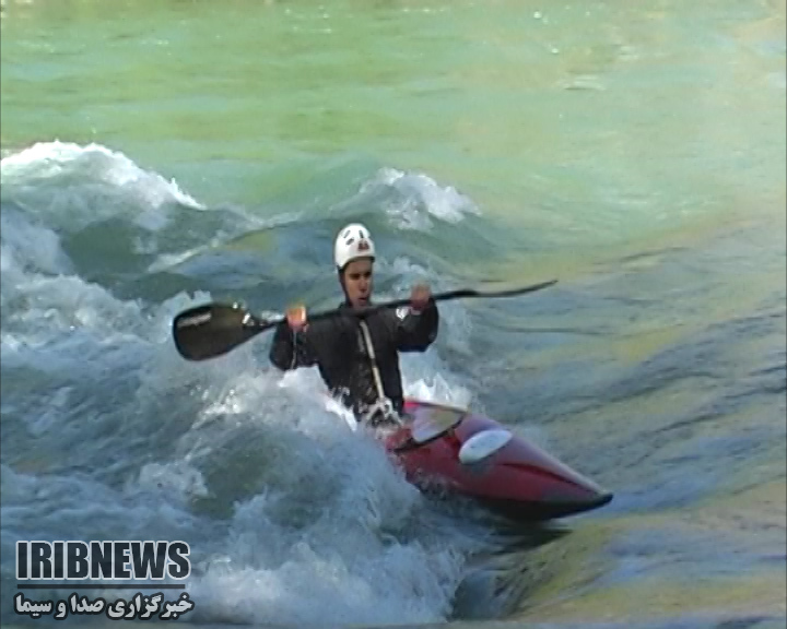 اردوی تیم ملی قایقرانی کشور در حاشیه زاینده رود + فیلم