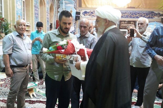 تشرف یک جوان یونانی به اسلام در شاهرود تشرف یک جوان یونانی به اسلام در شاهرود