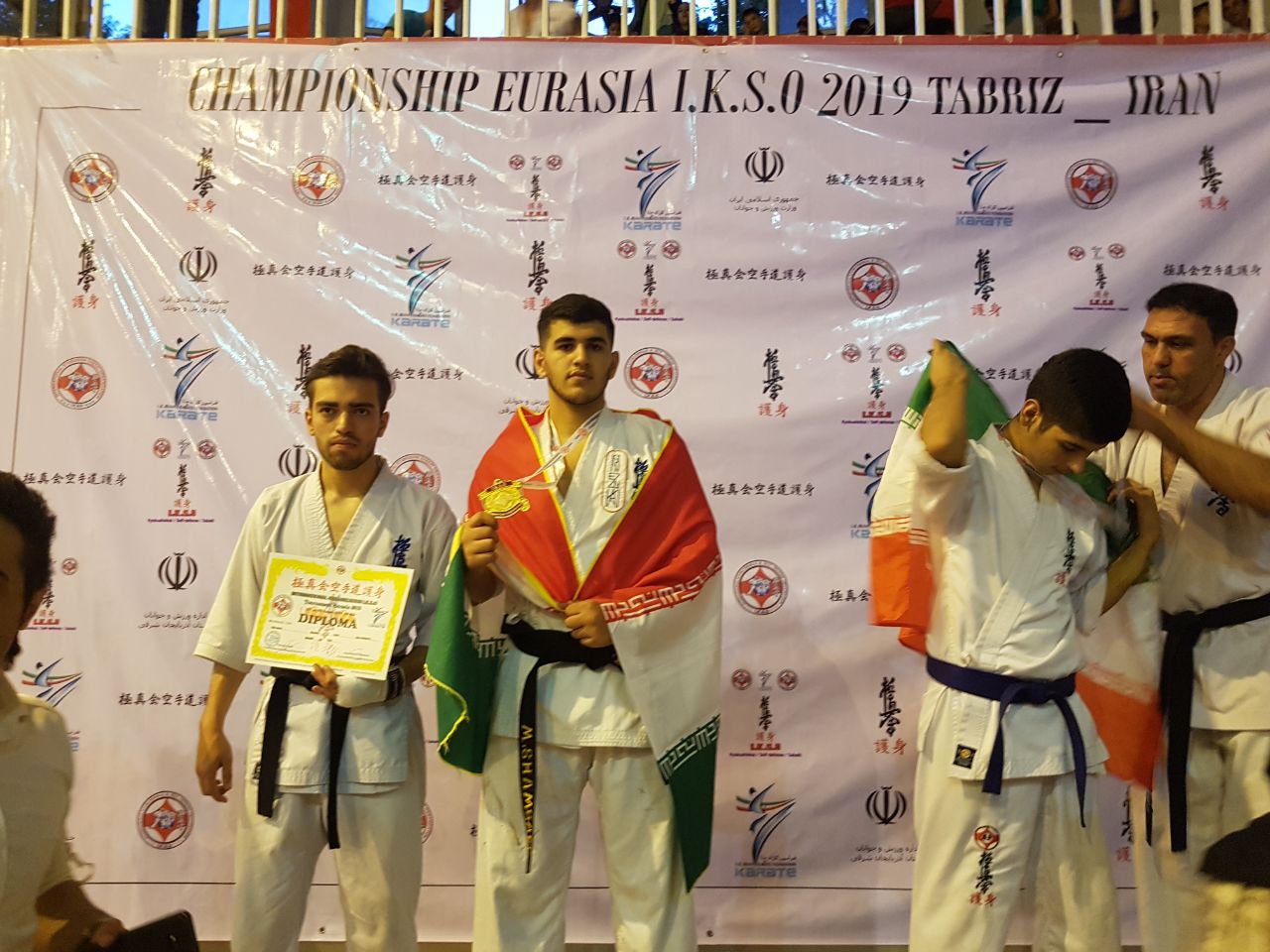 2 مدال طلای مسابقات اور آسیایی کاراته بر گردن ورزشکاران طبسی