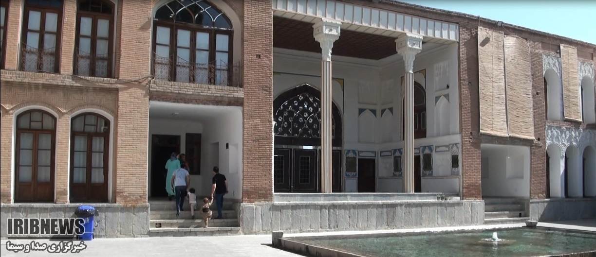 خانه ایی با جلوههایی از معماری سه دوره تاریخی خانه ایی با جلوههایی از معماری سه دوره تاریخی