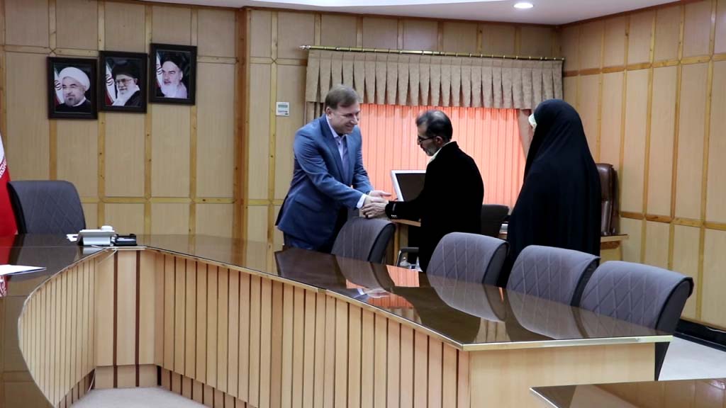 پیگیری مشکلات پاکبانان رشت در استانداری پیگیری مشکلات پاکبانان رشت در استانداری