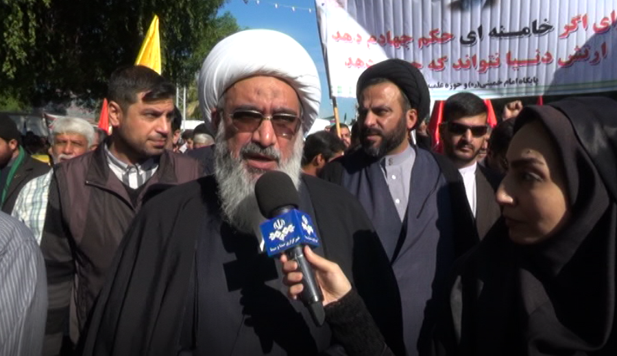 مردم بوشهر به انقلاب و آرمان‌های آن وفادار هستند