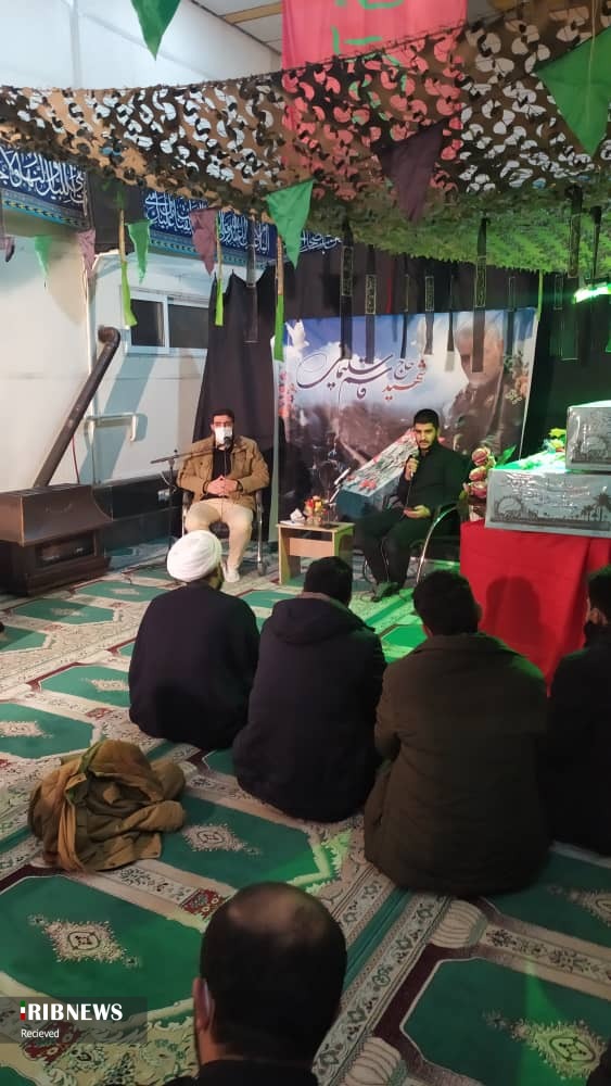 خلوت شاعرانه با شهدای گمنام خلوت شاعرانه با شهدای گمنام