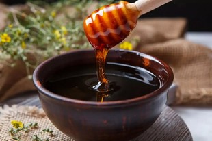 بهبود سرماخوردگی و سرفه با عسل گندم سیاه
