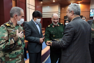 آئین معارفه مدیرکل بنیاد حفظ آثار و نشر ارزش دفاع مقدس استان مرکزی آئین معارفه مدیرکل بنیاد حفظ آثار و نشر ارزش دفاع مقدس استان مرکزی