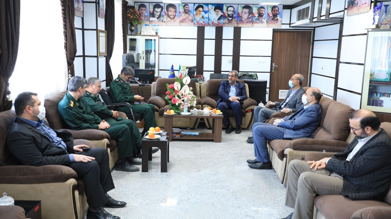 خدمت رسانی بدون چشمداشت رسالت سپاه پاسداران خدمت رسانی بدون چشمداشت رسالت سپاه پاسداران