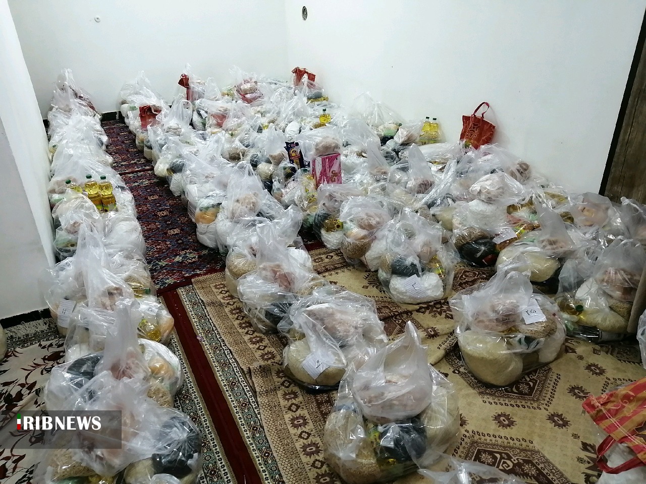 ادامه موج همدلی در کمک مومنانه به خانواده‌های نیازمند نهبندان