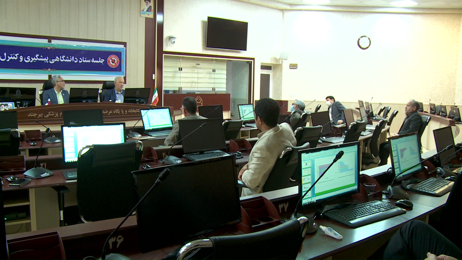 مراقب موج دوم و سوم بیماری کرونا در کشور باشیم مراقب موج دوم و سوم بیماری کرونا در کشور باشیم