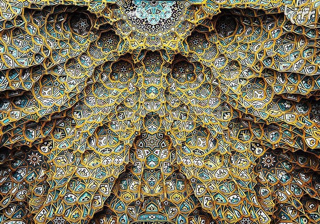 چرا مدرسه چهارباغ شهرت جهانی دارد؟