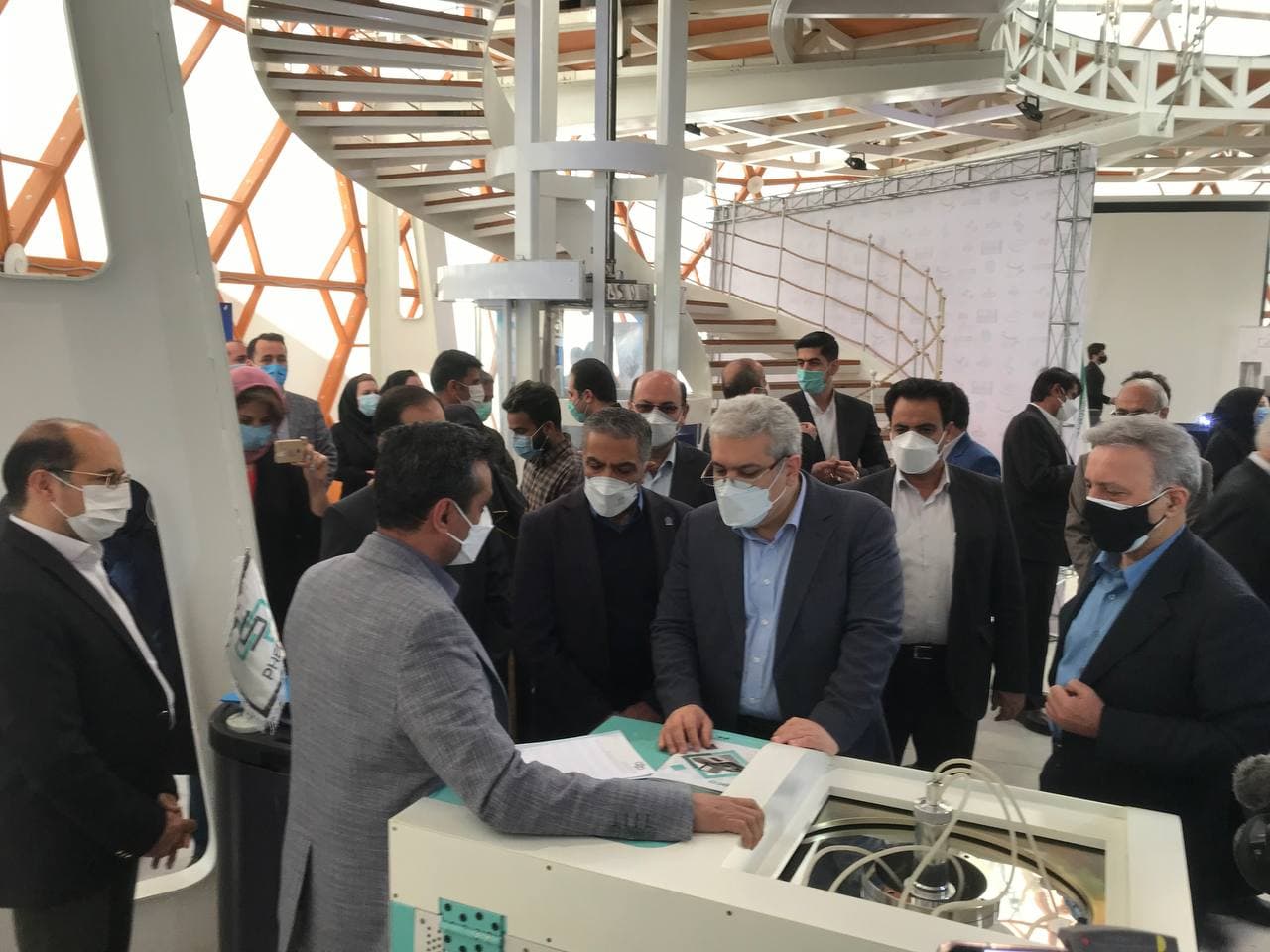 تولید برای رفع تحریم‌ها، اولویت امسال معاونت علمی و فناوری