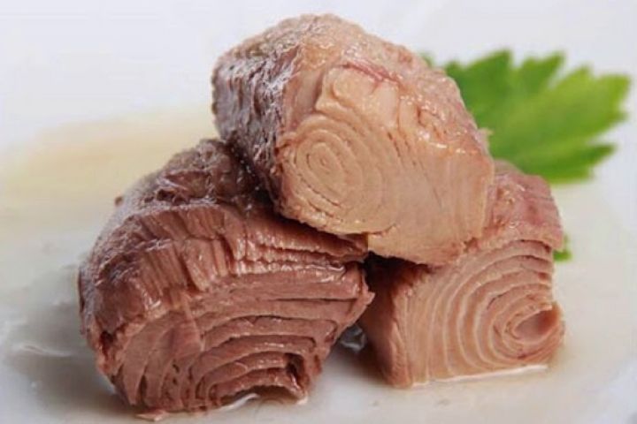 اتفاقاتی که با خوردن تن ماهی در بدن رخ میدهد اتفاقاتی که با خوردن تن ماهی در بدن رخ میدهد