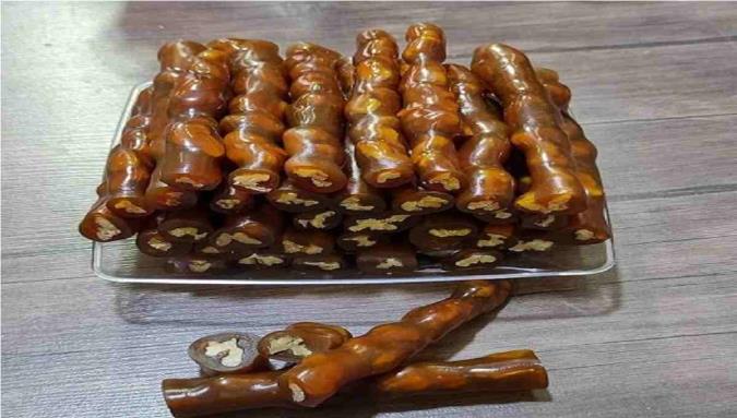 باسلوق با شیره انگور؛ شیرینی بسیار مقوی و سالم