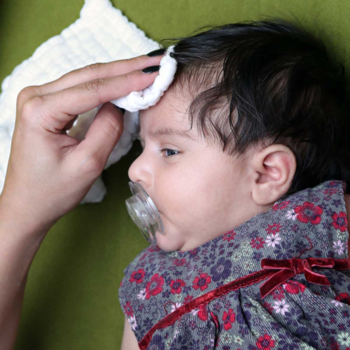 علت عرق کردن کودکان چیست؟ علت عرق کردن کودکان چیست؟