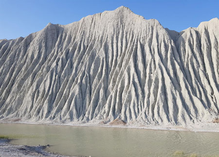 کوههای مریخی چابهار؛ پدیده طبیعی شگفت انگیز کوههای مریخی چابهار؛ پدیده طبیعی شگفت انگیز