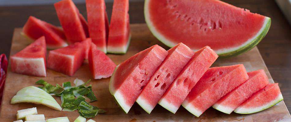 مواد غذایی مهم برای مقابله با عفونتهای فصلی مواد غذایی مهم برای مقابله با عفونتهای فصلی