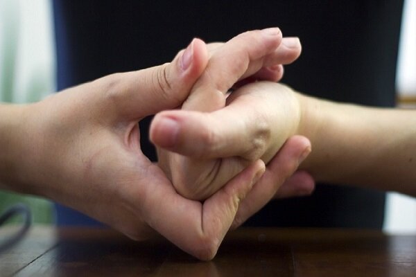 شکستن قولنج چه عوارضی به همراه دارد؟