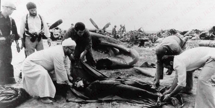 امداد غیبی در طبس، صحرا را برای دشمن جهنم کرد امداد غیبی در طبس، صحرا را برای دشمن جهنم کرد