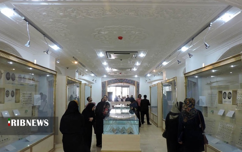 رونمایی از ۲۰ سکه تاریخی ضرب دارالعباده یزد رونمایی از ۲۰ سکه تاریخی ضرب دارالعباده یزد
