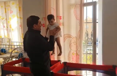 مخبر از مرکز نگهداری کودکان یتیم معلول ذهنی بازدید کرد مخبر از مرکز نگهداری کودکان یتیم معلول ذهنی بازدید کرد