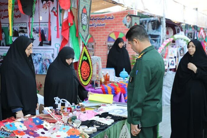 برپایی نمایشگاه پایگاههای اسوه بسیج در حرم علی ابن مهزیار اهواز برپایی نمایشگاه پایگاههای اسوه بسیج در حرم علی ابن مهزیار اهواز