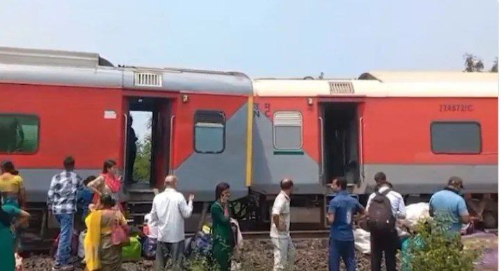 خروج قطار از ریل در هند با ۱۲کشته و زخمی