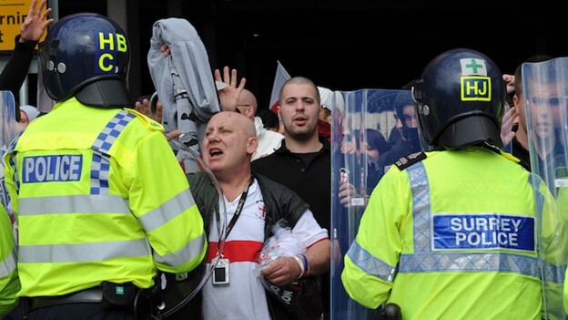 تعدیل نیرو در پلیس انگلیس؛ سیاست ریاضت اقتصادی دامن پلیس انگلیس را هم گرفت تعدیل نیرو در پلیس انگلیس؛ سیاست ریاضت اقتصادی دامن پلیس انگلیس را هم گرفت