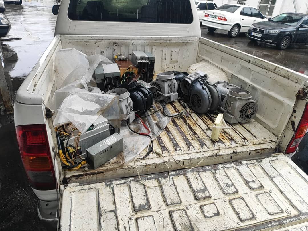 کشف ۷ دستگاه ماینر غیرمجاز در رشت