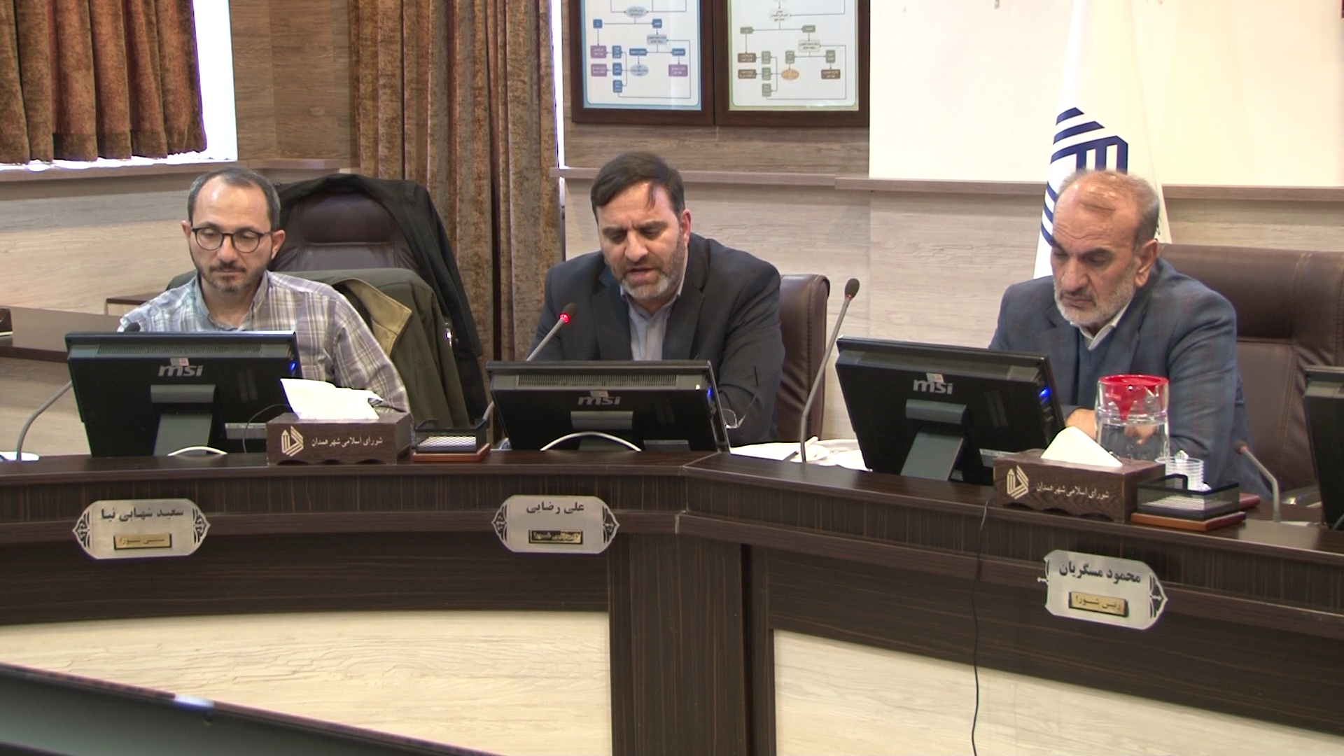 تحویل لایحه بودجه سال آینده شهرداری همدان