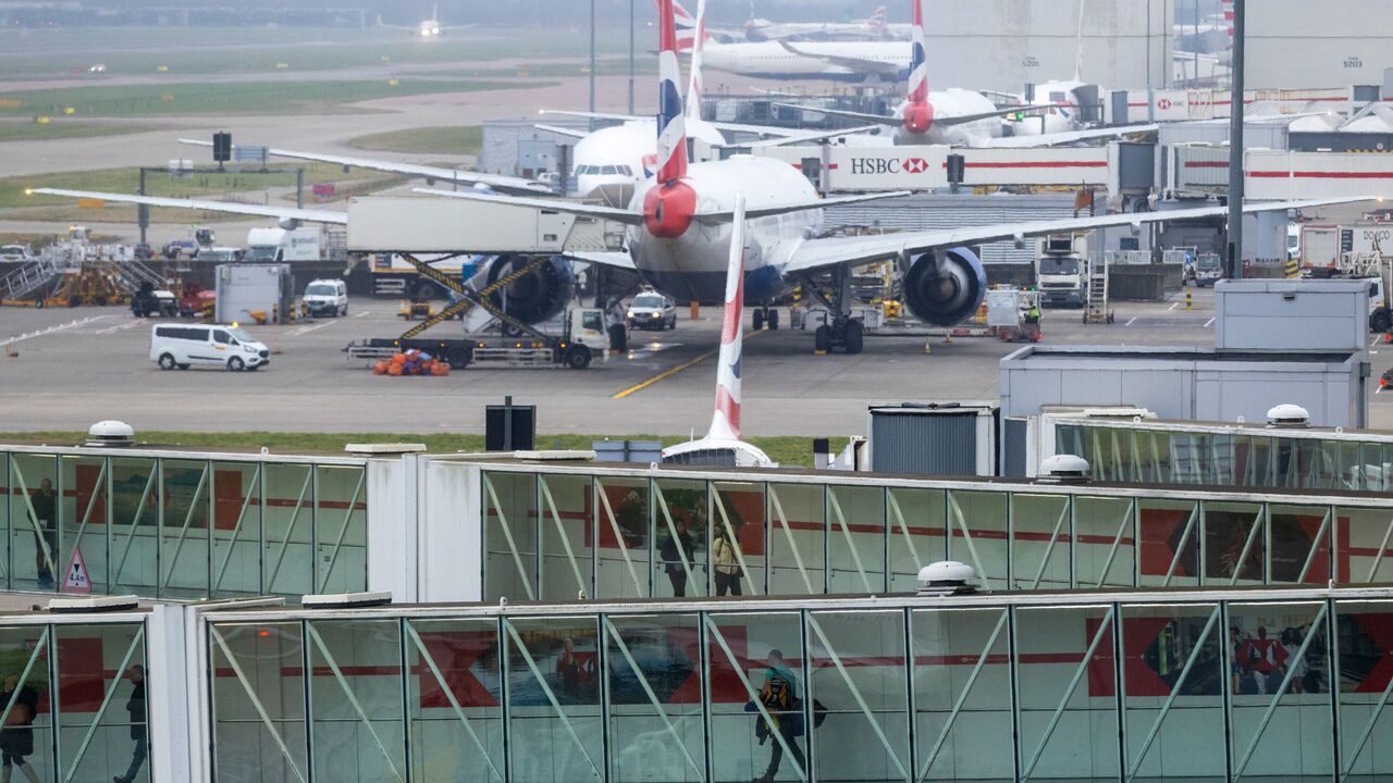 اختلال در شبکه ناوبری فرودگاه‌های انگلیس