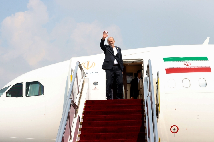 پزشکیان دقایقی پیش چین را به مقصد کشورمان ترک کرد