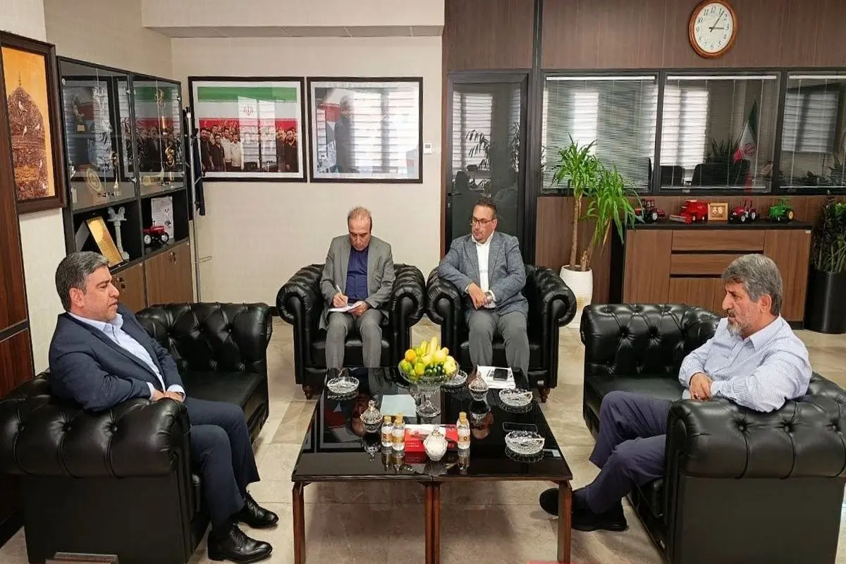دیدار استاندار اردبیل با هلدینگ های اقتصادی برای جذب سرمایه گذار دیدار استاندار اردبیل با هلدینگ های اقتصادی برای جذب سرمایه گذار