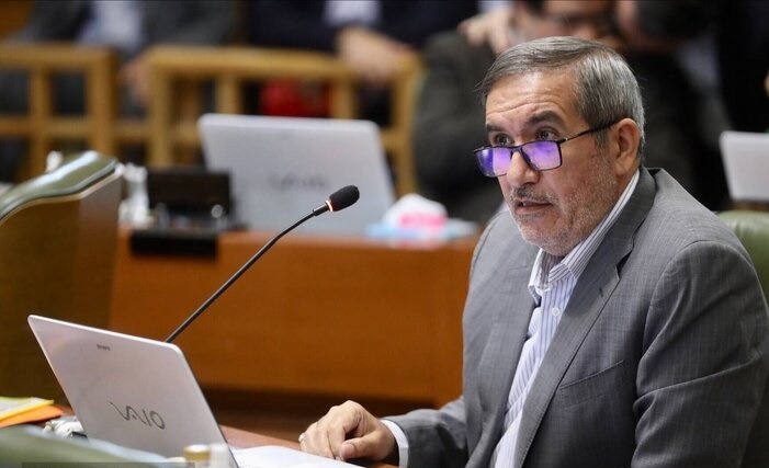 چمران:  مراکز خرید ناایمن و پلمب شده اگر به ایمنی رسیدند اجازه فعالیت دارند