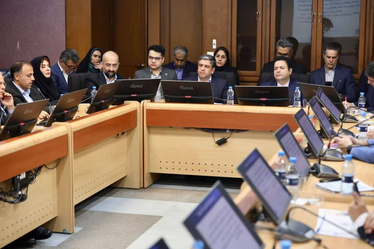 تاکید بر بهینه‌سازی مصرف انرژی و توسعه انرژی‌های تجدیدپذیر