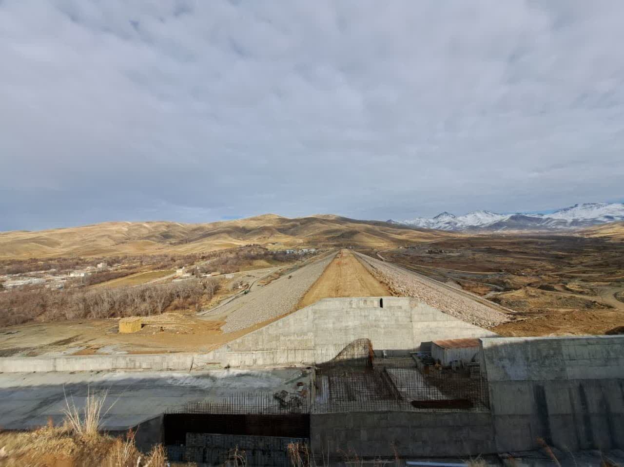 سد خرمرود تویسرکان در آستانه آبگیری سد خرمرود تویسرکان در آستانه آبگیری
