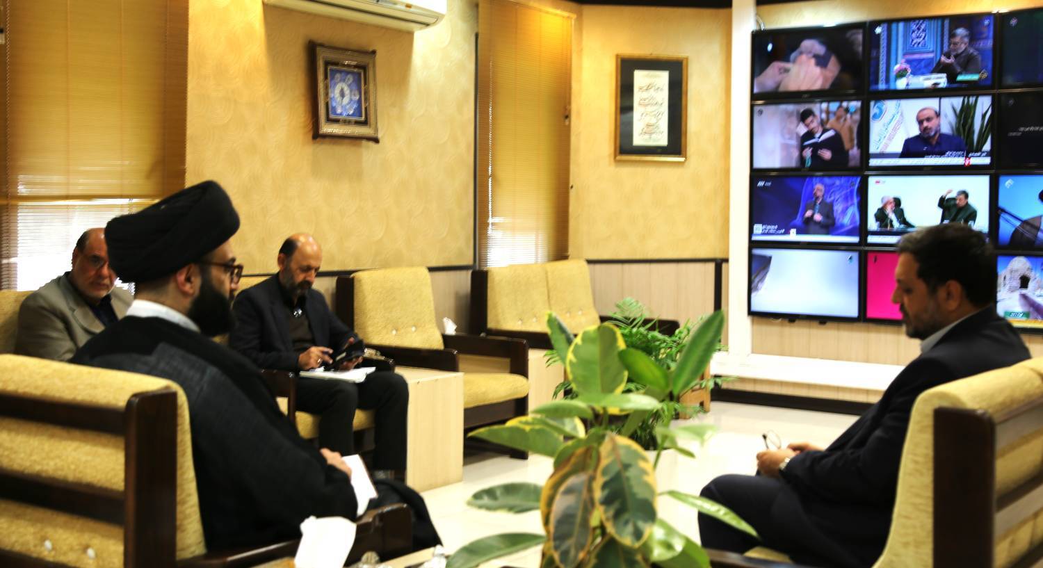 ضرورت تولید آثار فاخر برای معرفی ابعاد شخصیتی شهید آیتالله دستغیب ضرورت تولید آثار فاخر برای معرفی ابعاد شخصیتی شهید آیتالله دستغیب