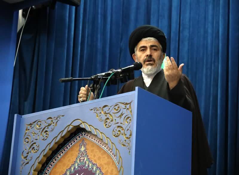 تأکید امام جمعه ارومیه بر حمایت از رییسجمهور؛ باید پشتیبان دولت باشیم تأکید امام جمعه ارومیه بر حمایت از رییسجمهور؛ باید پشتیبان دولت باشیم