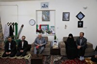 دیدار با خانواده شهدا، توفیقی است که به ما سبک‌بالی می‌بخشد