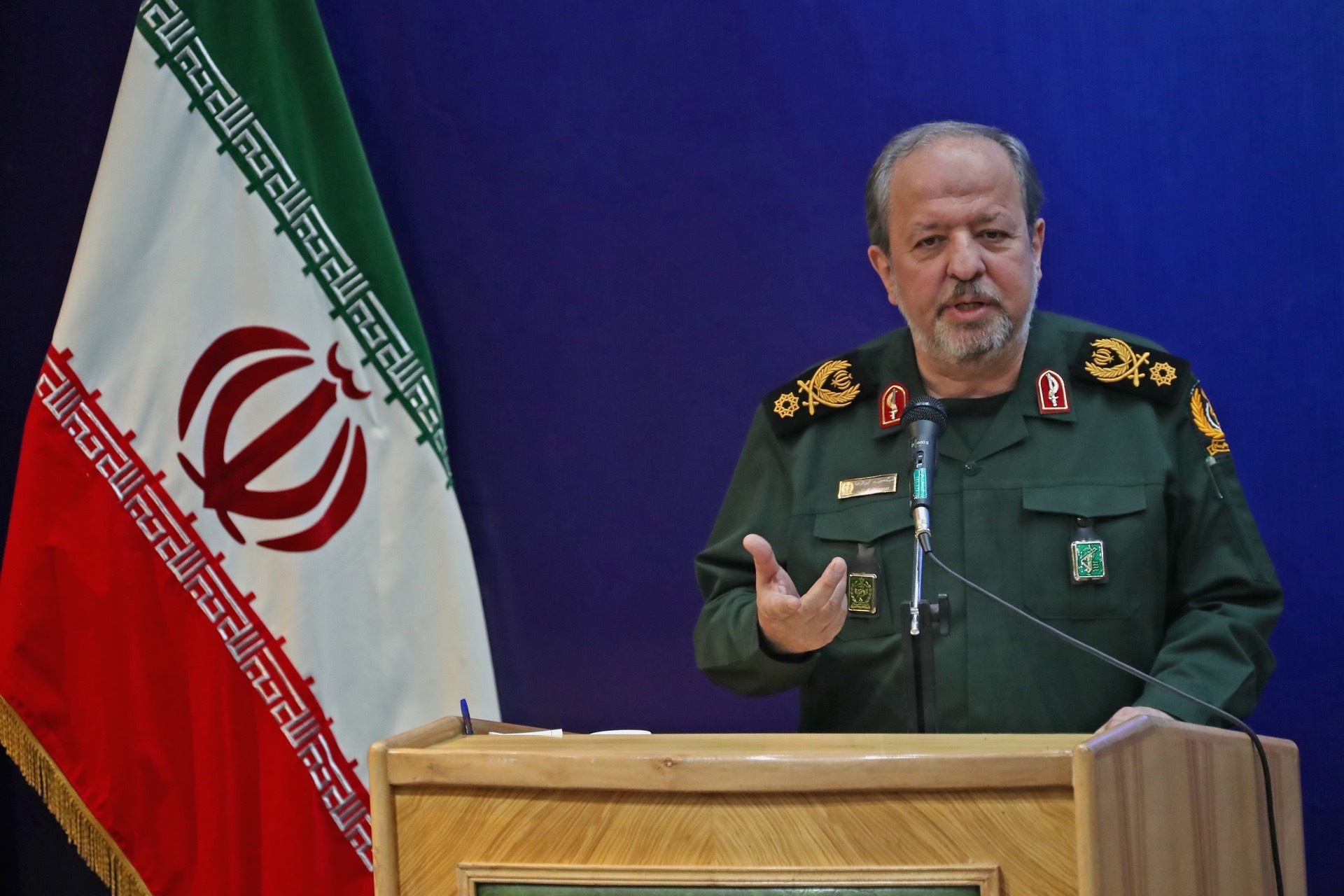 سردار ابنالرضا: در طول مذاکره آرایش نظامی را حفظ میکنیم سردار ابنالرضا: در طول مذاکره آرایش نظامی را حفظ میکنیم