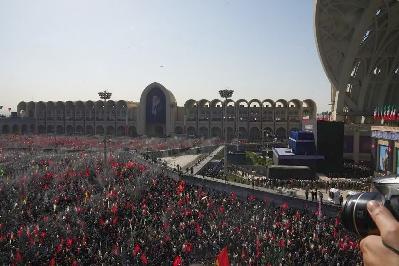 از تشییع قائد شهید امت در تهران تا بدرقه قائد شیعه در کربلا از تشییع قائد شهید امت در تهران تا بدرقه قائد شیعه در کربلا