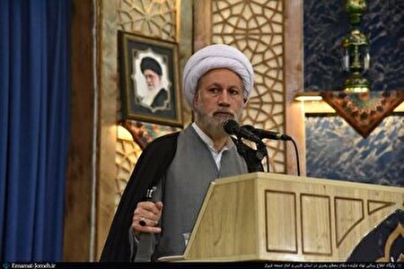 امام‌ جمعه شیراز: بدعهدی آمریکا در حافظه ملت‌ها باقی خواهد ماند